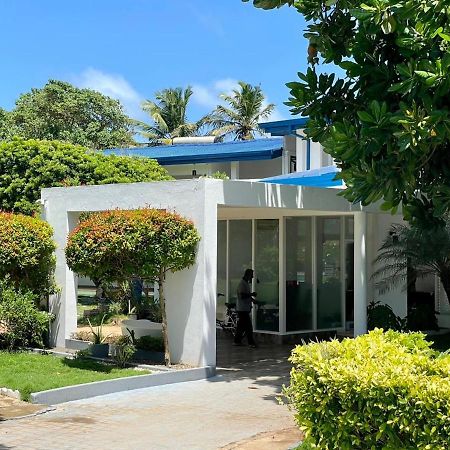 Hotel Pink Land Beruwala Esterno foto