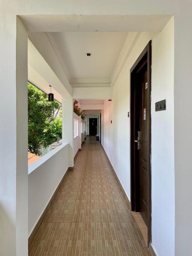 Hotel Pink Land Beruwala Esterno foto